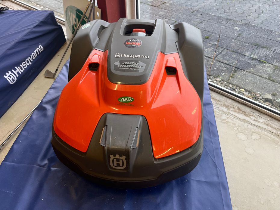 Husqvarna Automower 550 EPOS Op til 10.000